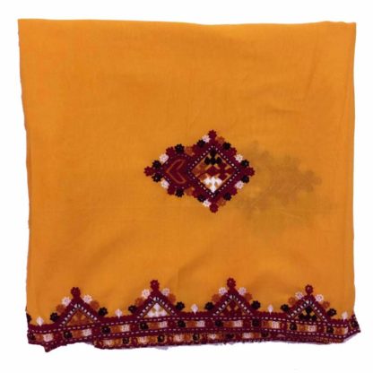 women sindhi shawl